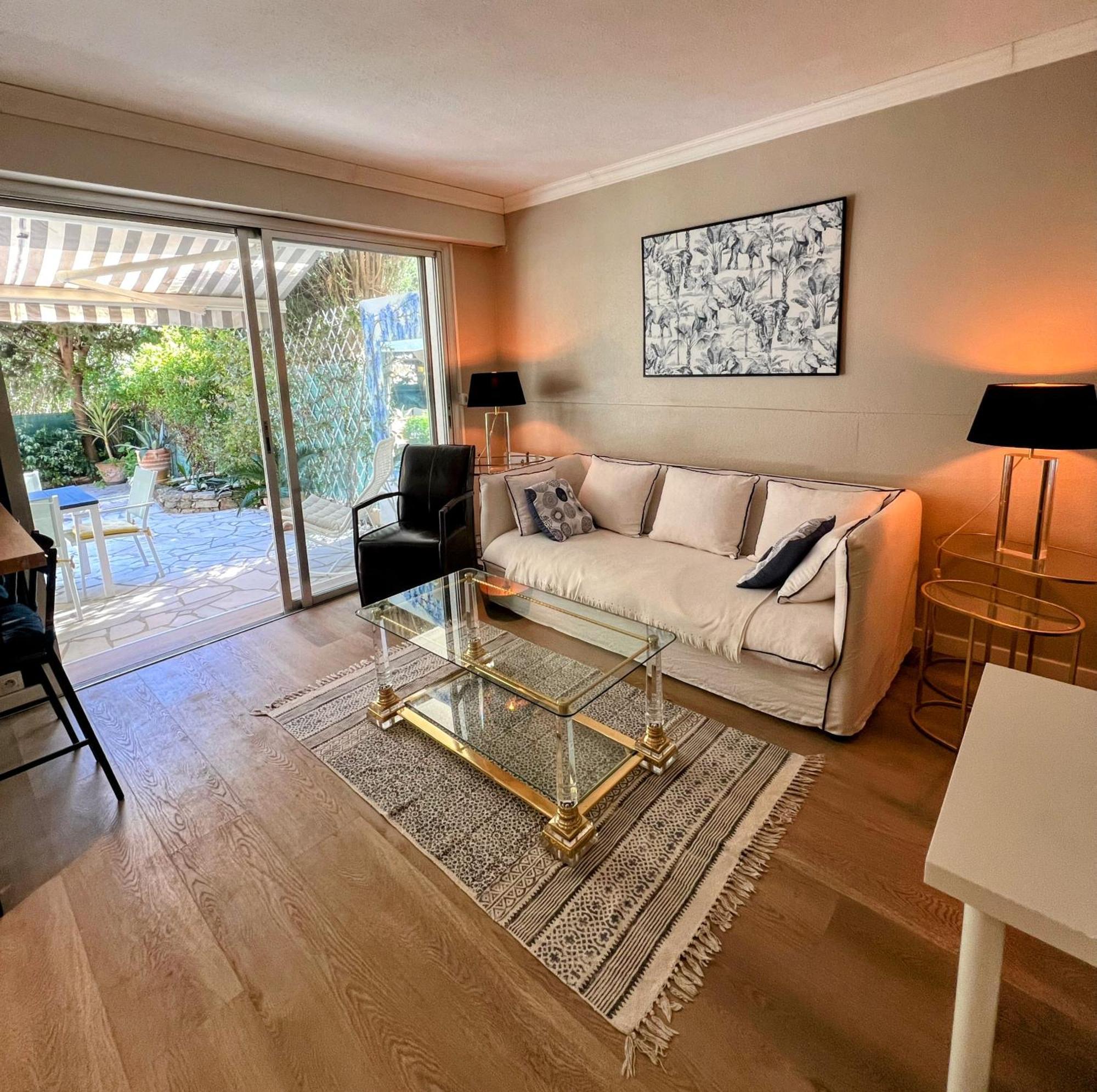 Superbe Appartement Avec Terrasse Jardin Et Parking Prive Saint-Tropez Exterior foto