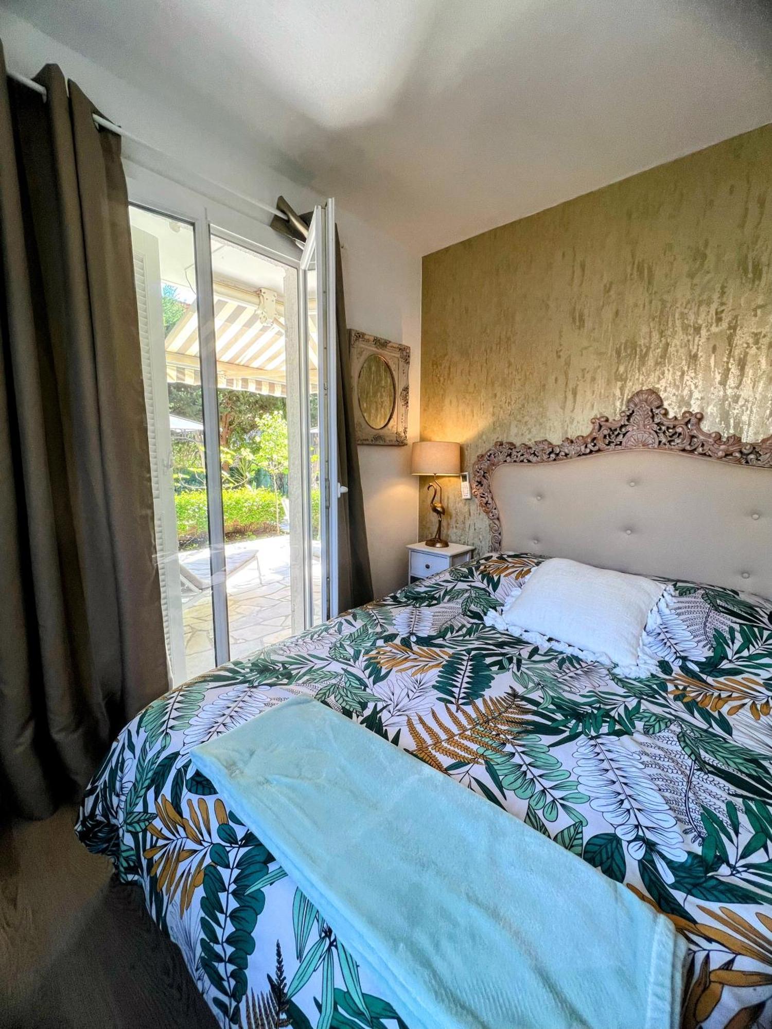Superbe Appartement Avec Terrasse Jardin Et Parking Prive Saint-Tropez Exterior foto
