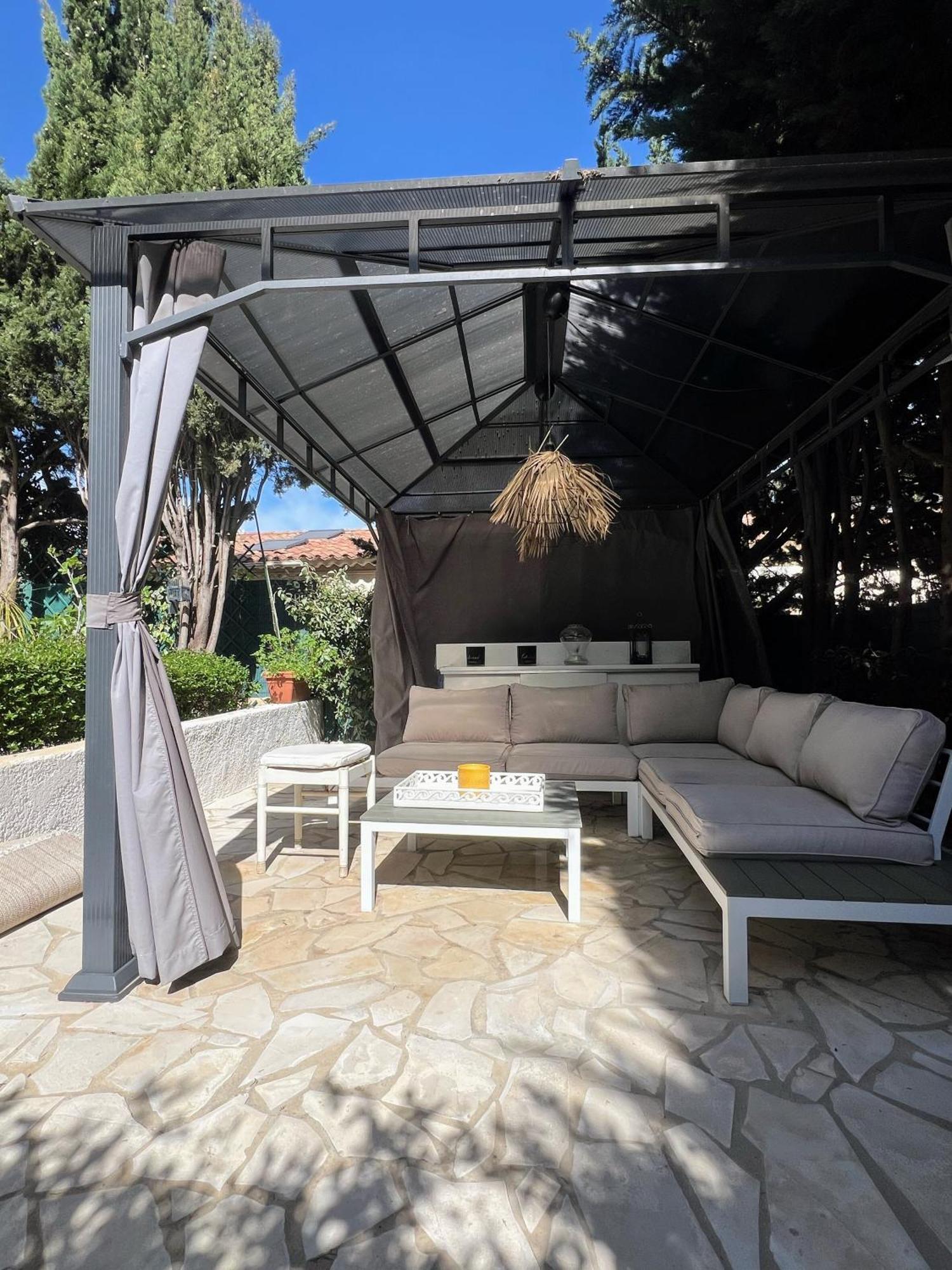Superbe Appartement Avec Terrasse Jardin Et Parking Prive Saint-Tropez Exterior foto