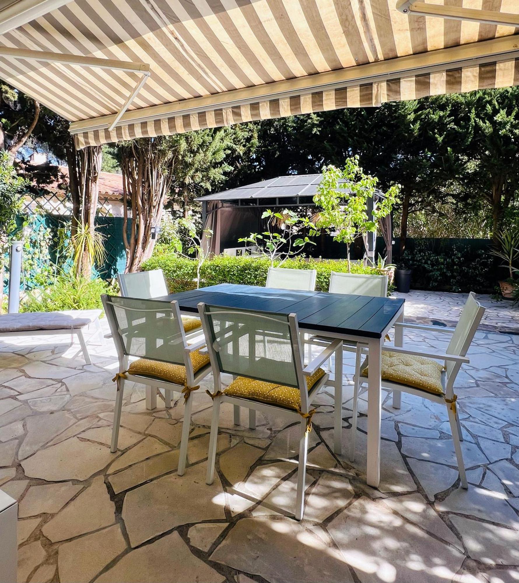 Superbe Appartement Avec Terrasse Jardin Et Parking Prive Saint-Tropez Exterior foto