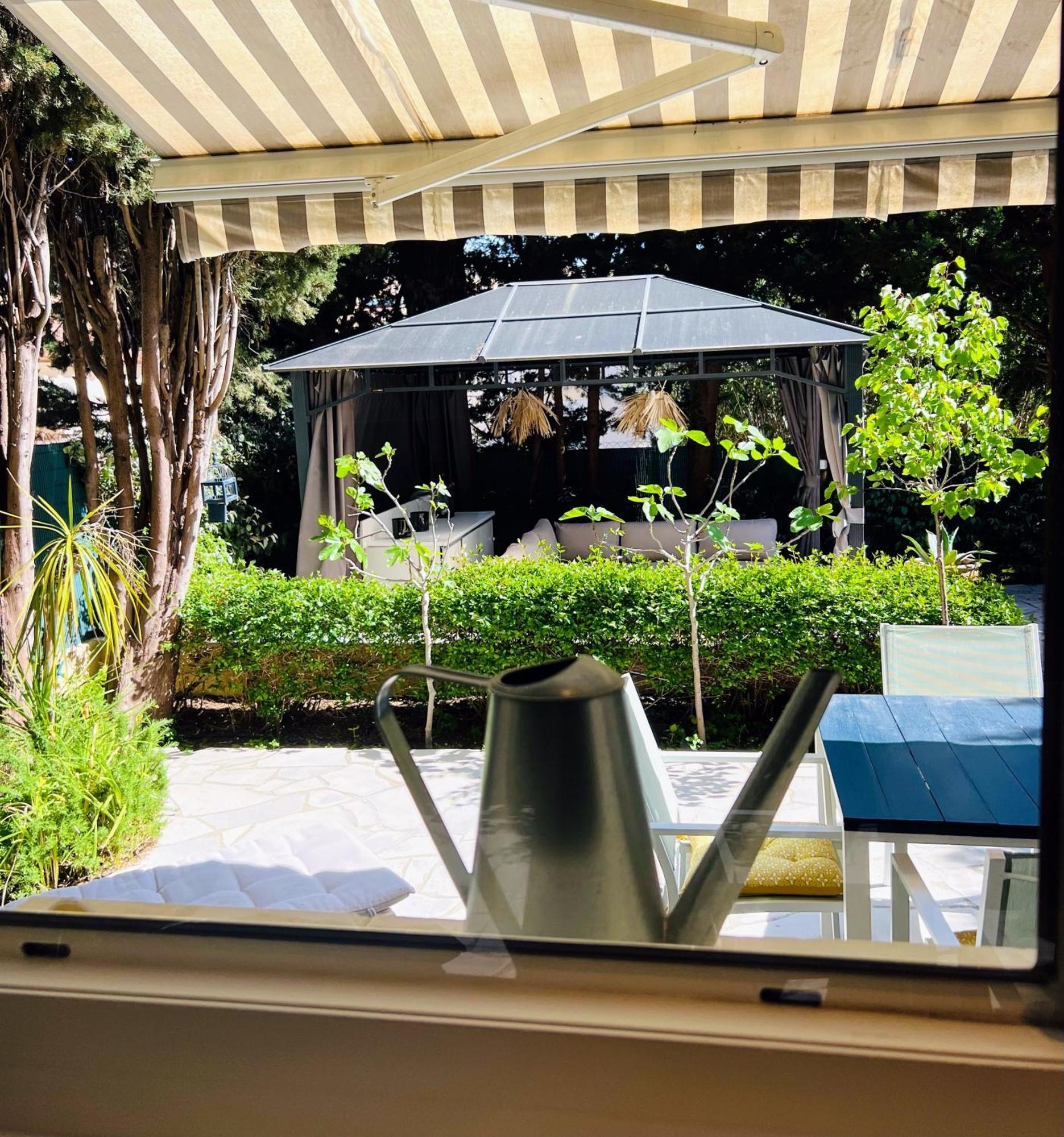 Superbe Appartement Avec Terrasse Jardin Et Parking Prive Saint-Tropez Exterior foto
