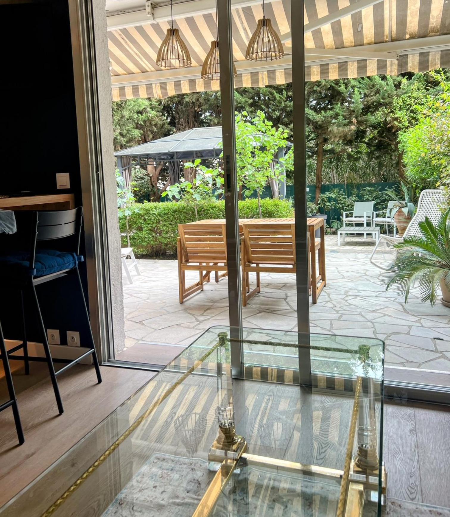 Superbe Appartement Avec Terrasse Jardin Et Parking Prive Saint-Tropez Exterior foto