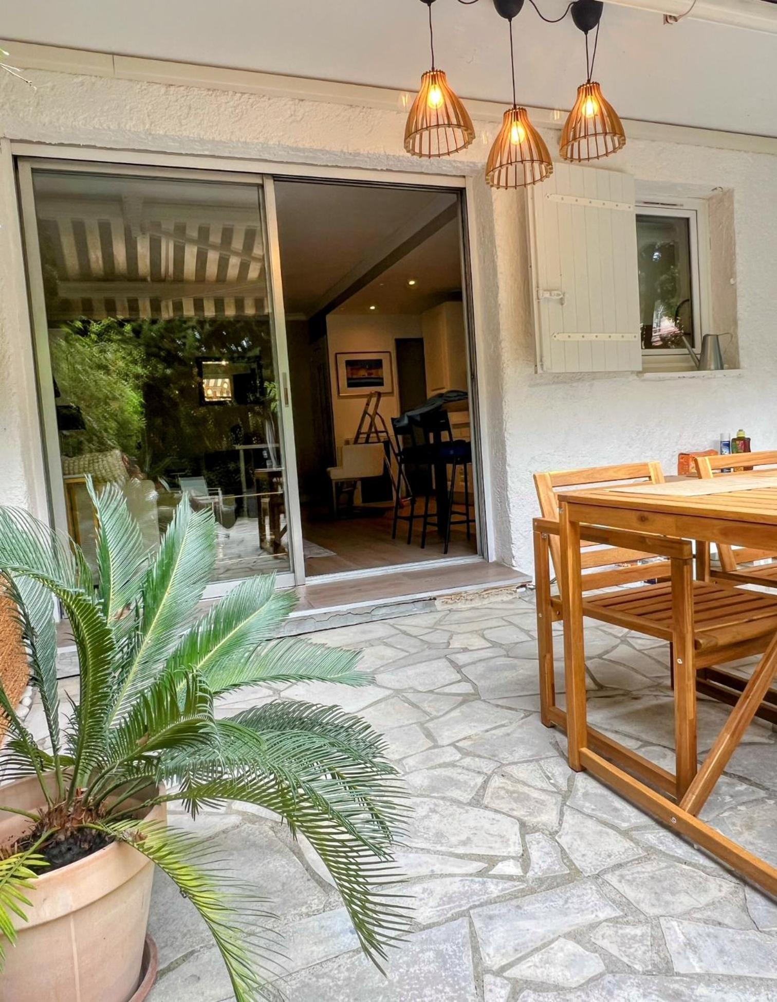 Superbe Appartement Avec Terrasse Jardin Et Parking Prive Saint-Tropez Exterior foto